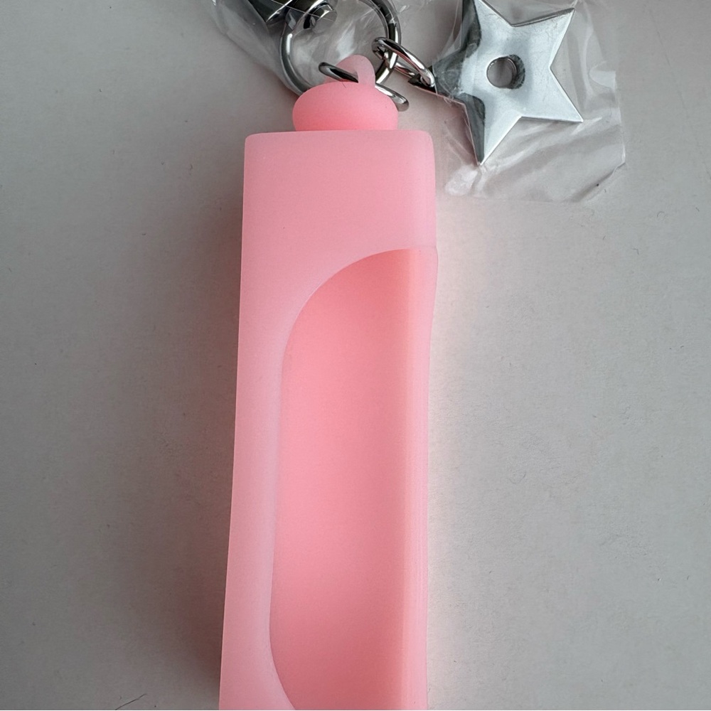 Dior Soft Pink Silicone Lip Oil Holder Key Ring with Star Charm - Picture 3 of 10